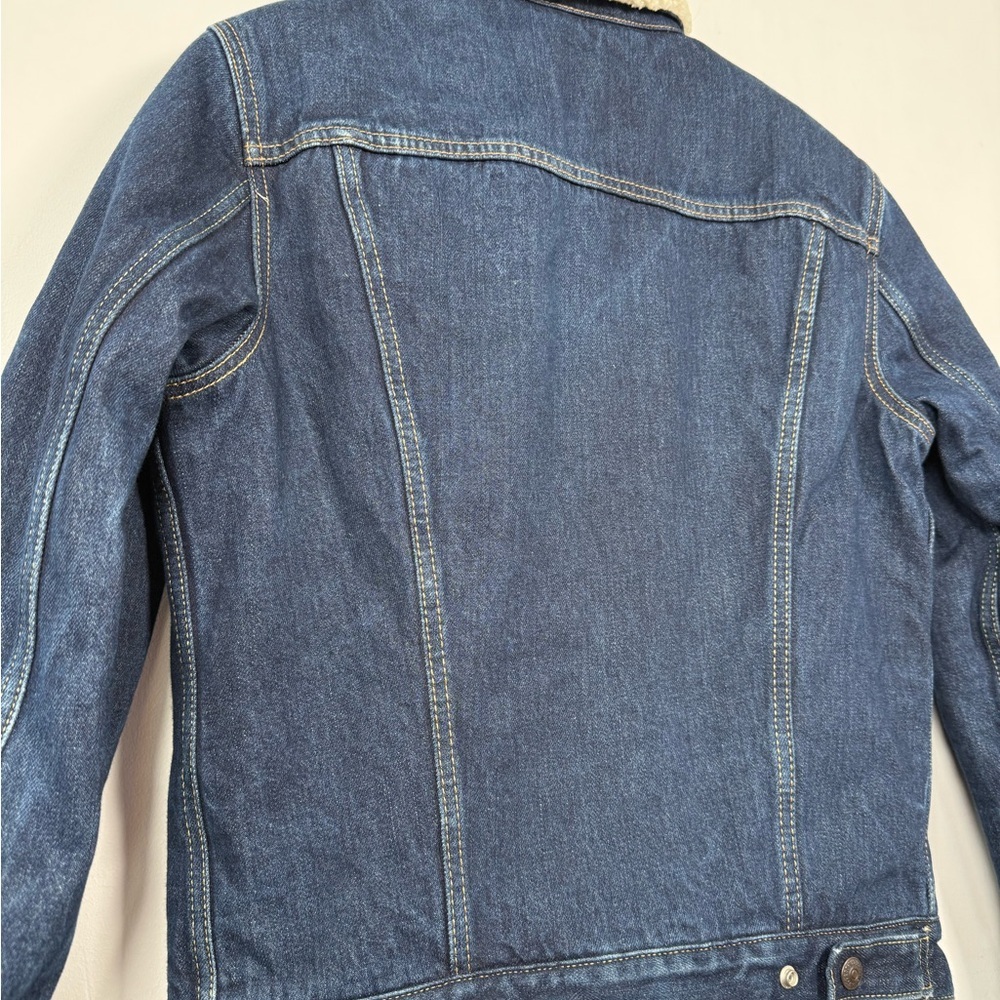 Levi's Women's Original Sherpa Trucker Jacket, Size S, Great Condition!! - Picture 11 of 11